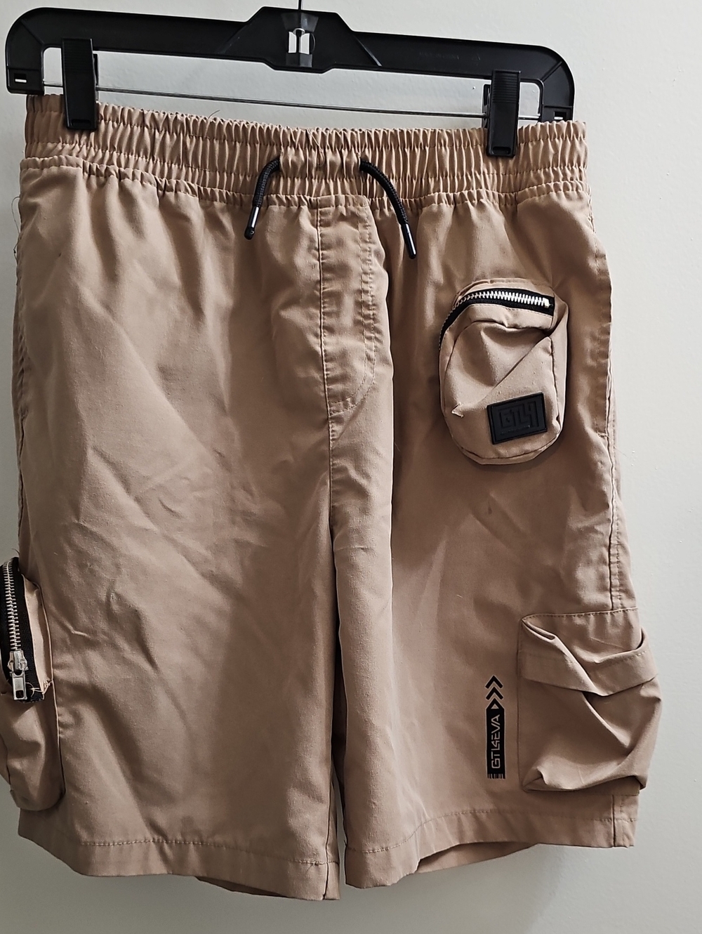 Men's Tan Utility Cargo Shorts with Pocket Details